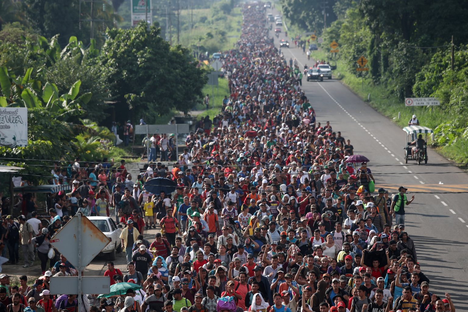 Caravan Of Migrants From Central America En Route To The United States ...